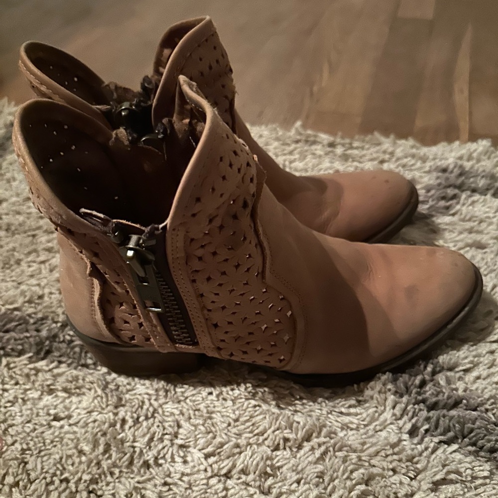 Ankle boot